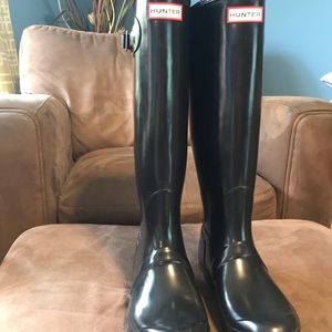 Hunter Tall Black Glossy Boots